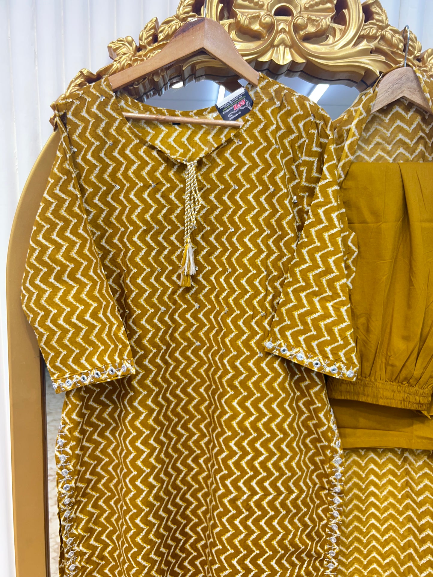 Premium Jaipuri Cotton Printed Straight Set ā Available in 4 Vibrant Colours