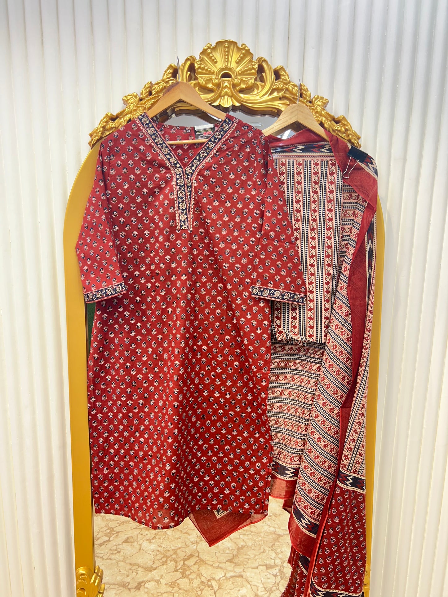 "Jaipuri Cotton Printed V-Neck Straight Kurti ā Choose from 3 Beautiful Colors"