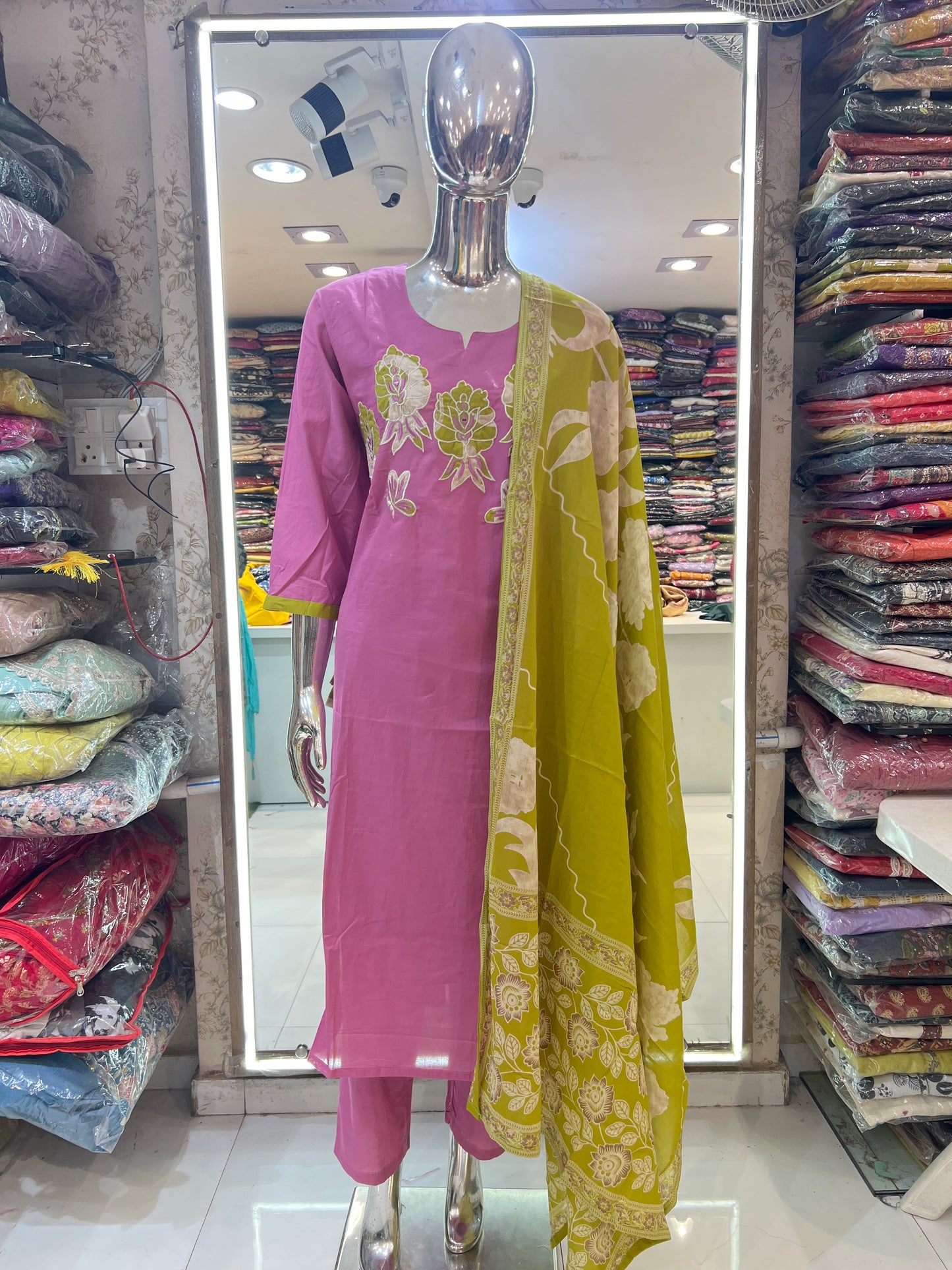Pure cotton 3 pc Suit With applique Work Pink Color