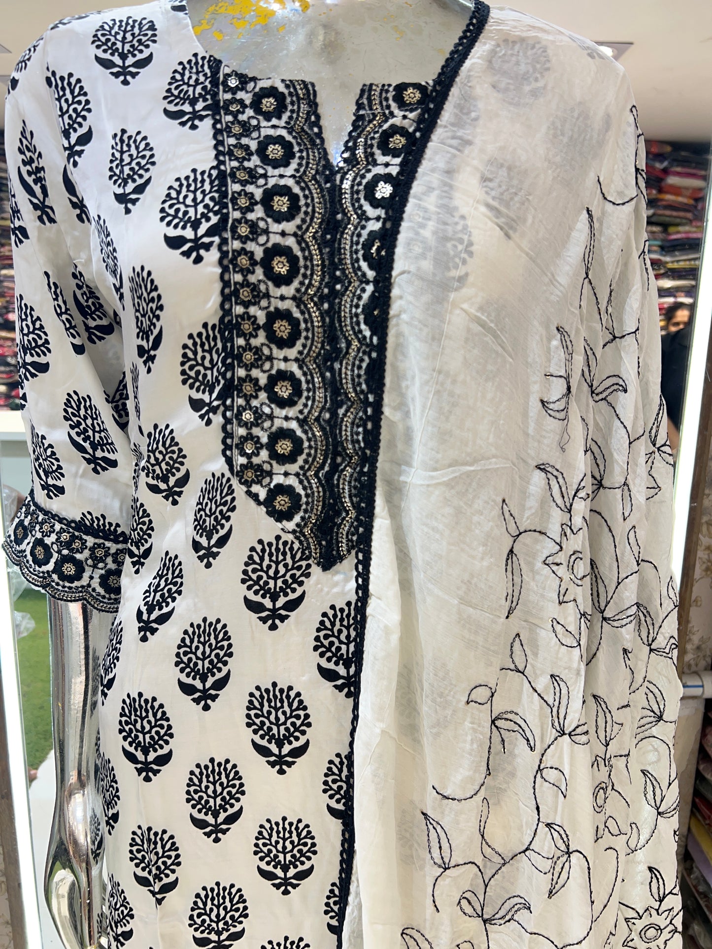 Gaji Silk 3 Pc Suit With Thread Embroidered Duppata