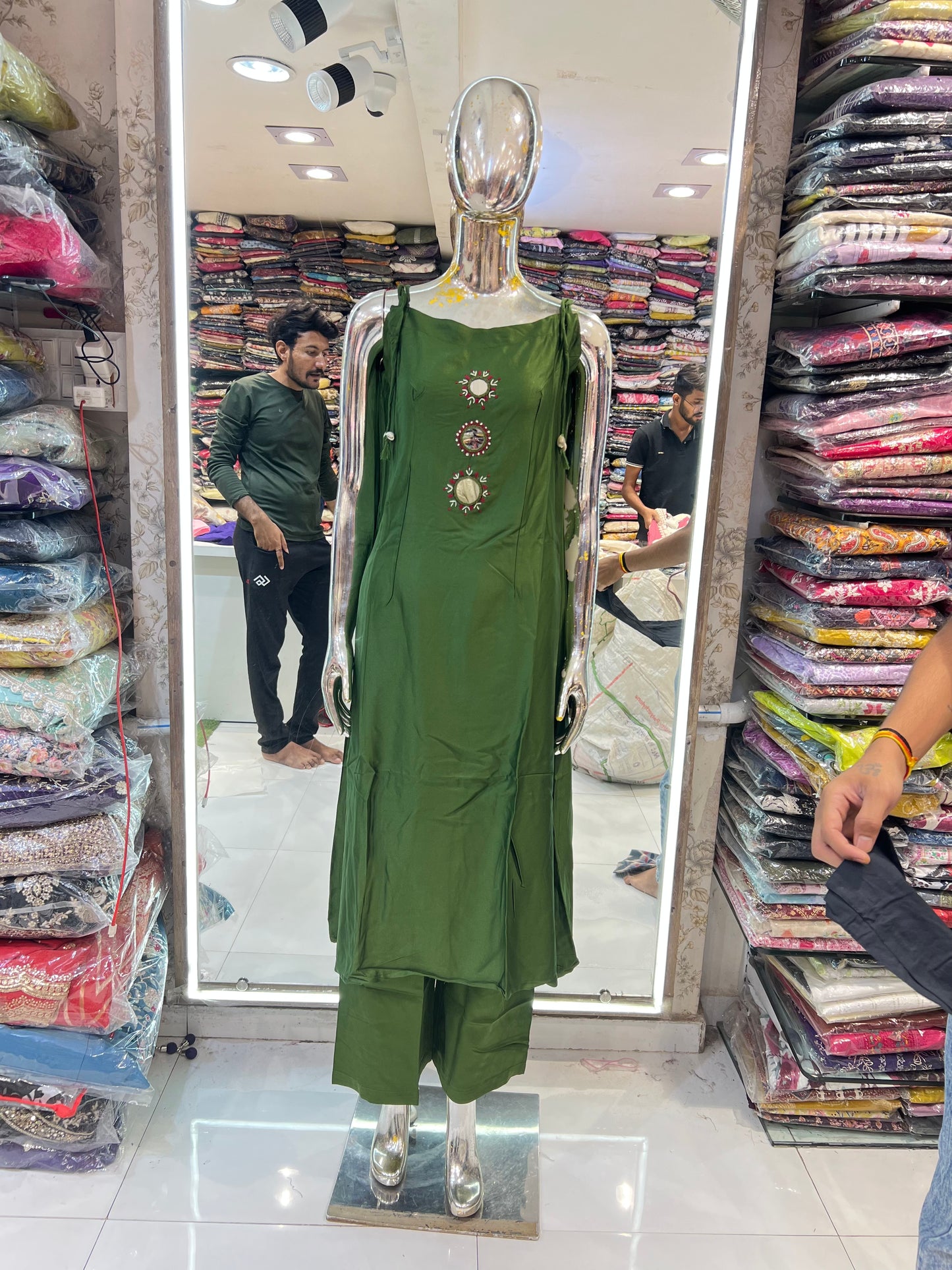 Pure Gaji Silk Spaghetti Pattern 2pc Set Green Color