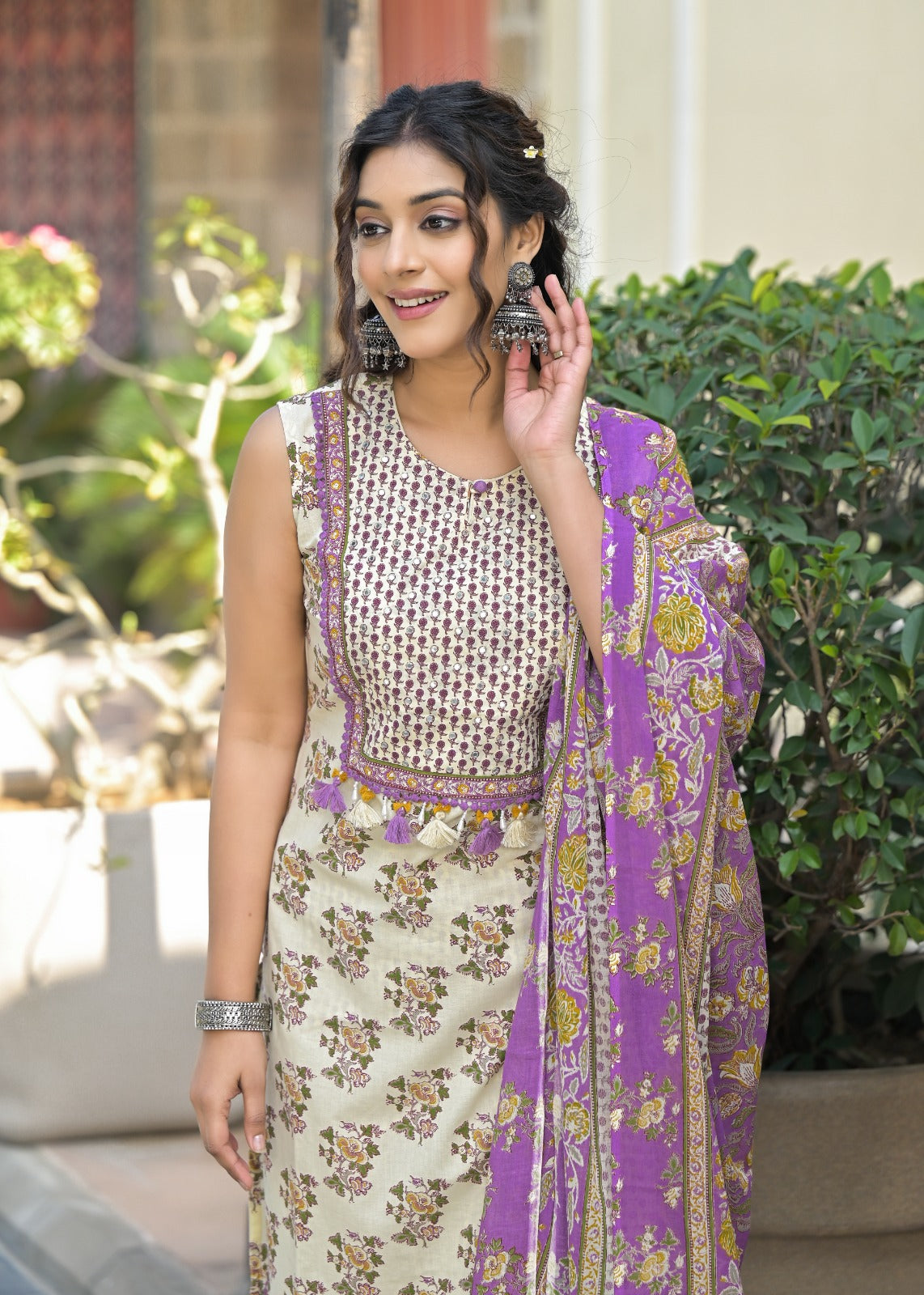 šø New Arrival ā Partywear Cotton Sleeveless Plazo Set (3-Piece) ā Lavender Beige