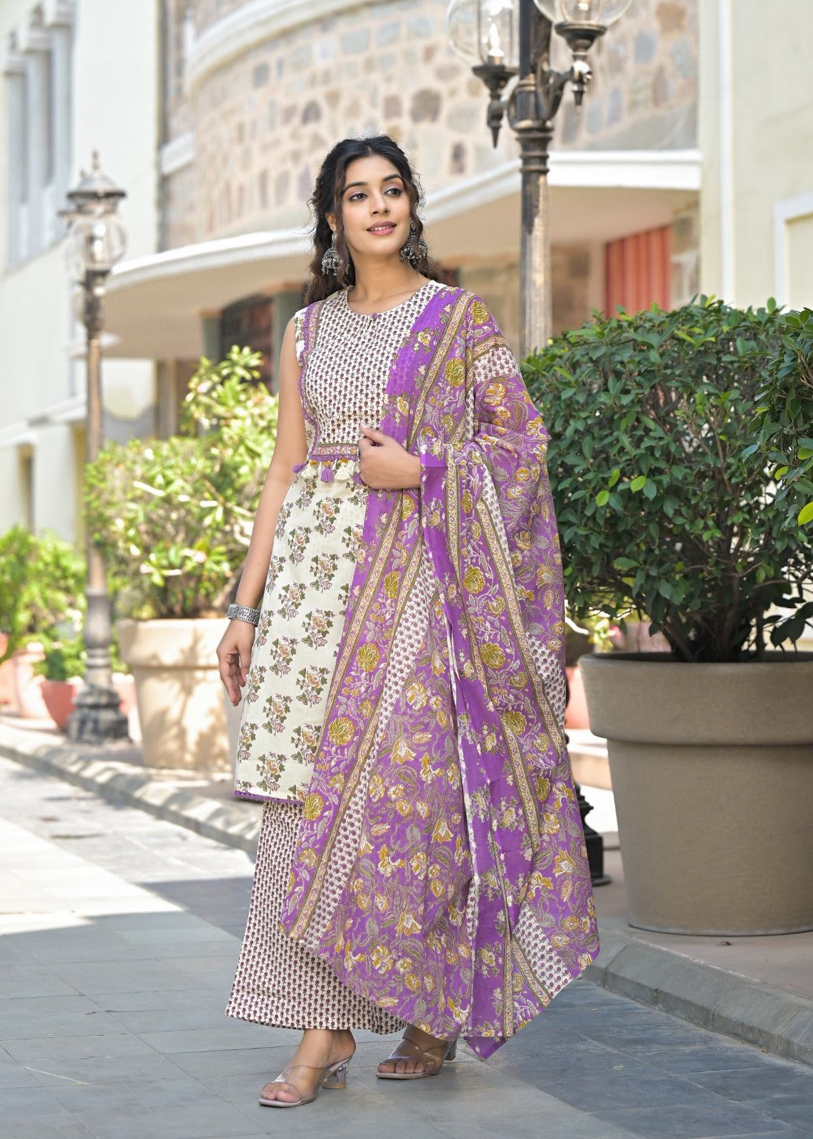 šø New Arrival ā Partywear Cotton Sleeveless Plazo Set (3-Piece) ā Lavender Beige