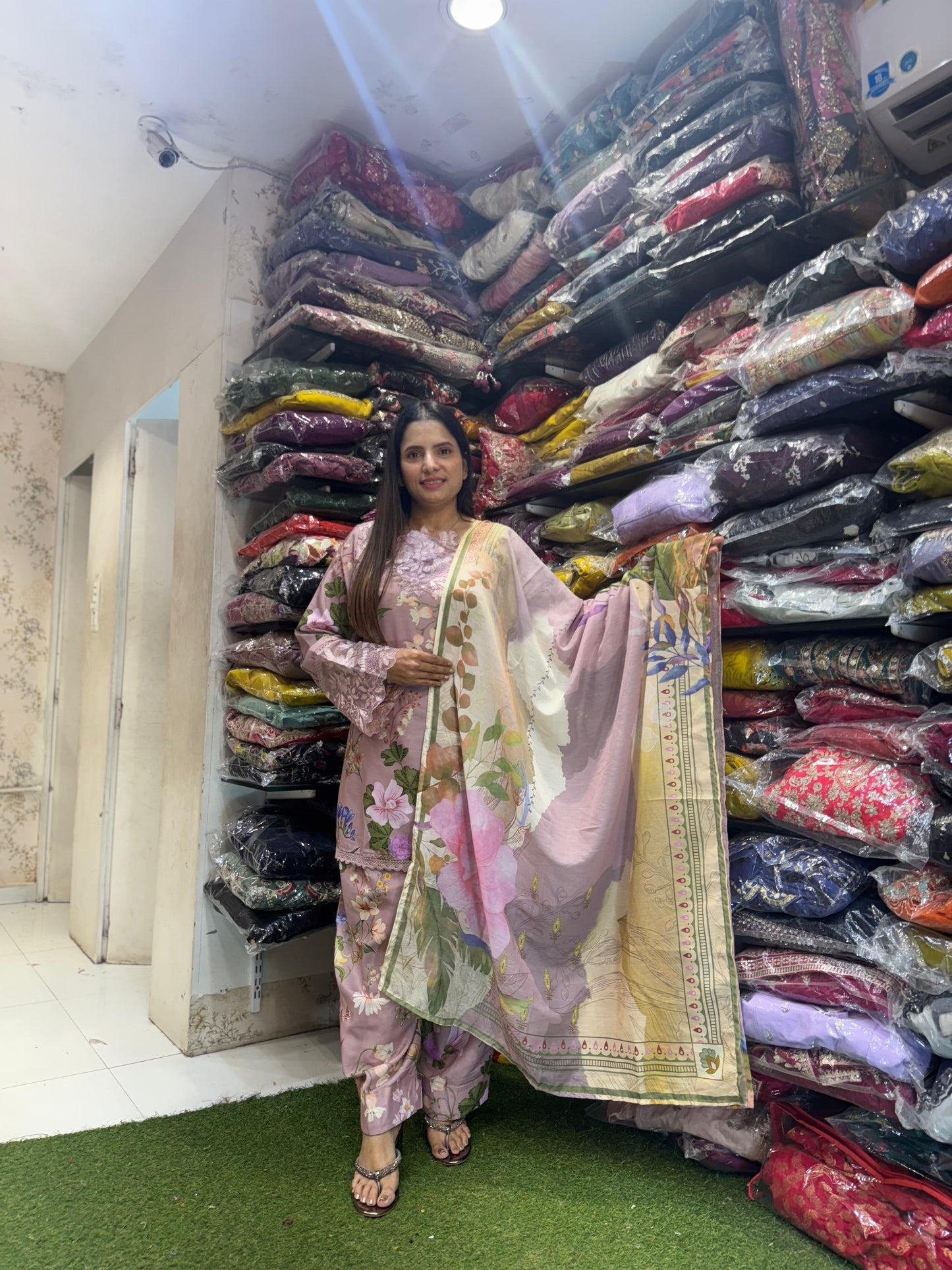 Pure Muslin Cotton Applique Work Digital Print Farsi Salwar Pakistani Style 3pc Set Light Purple Color