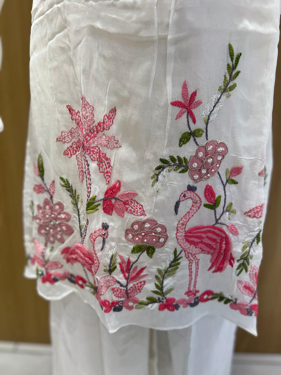 Chinon White 2pc Set