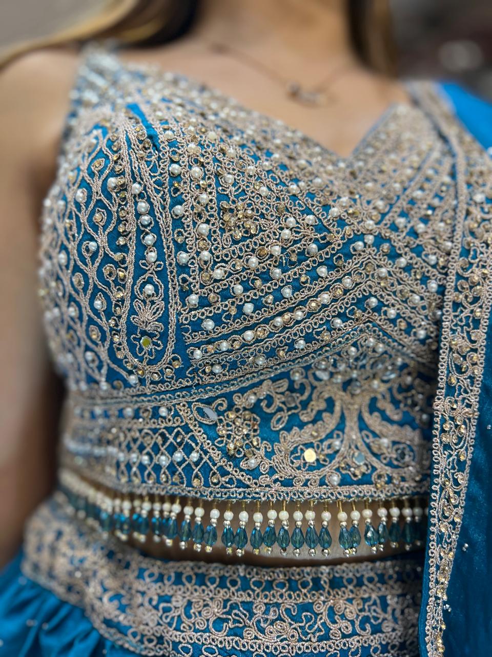 Chinon Firozi Lahenga