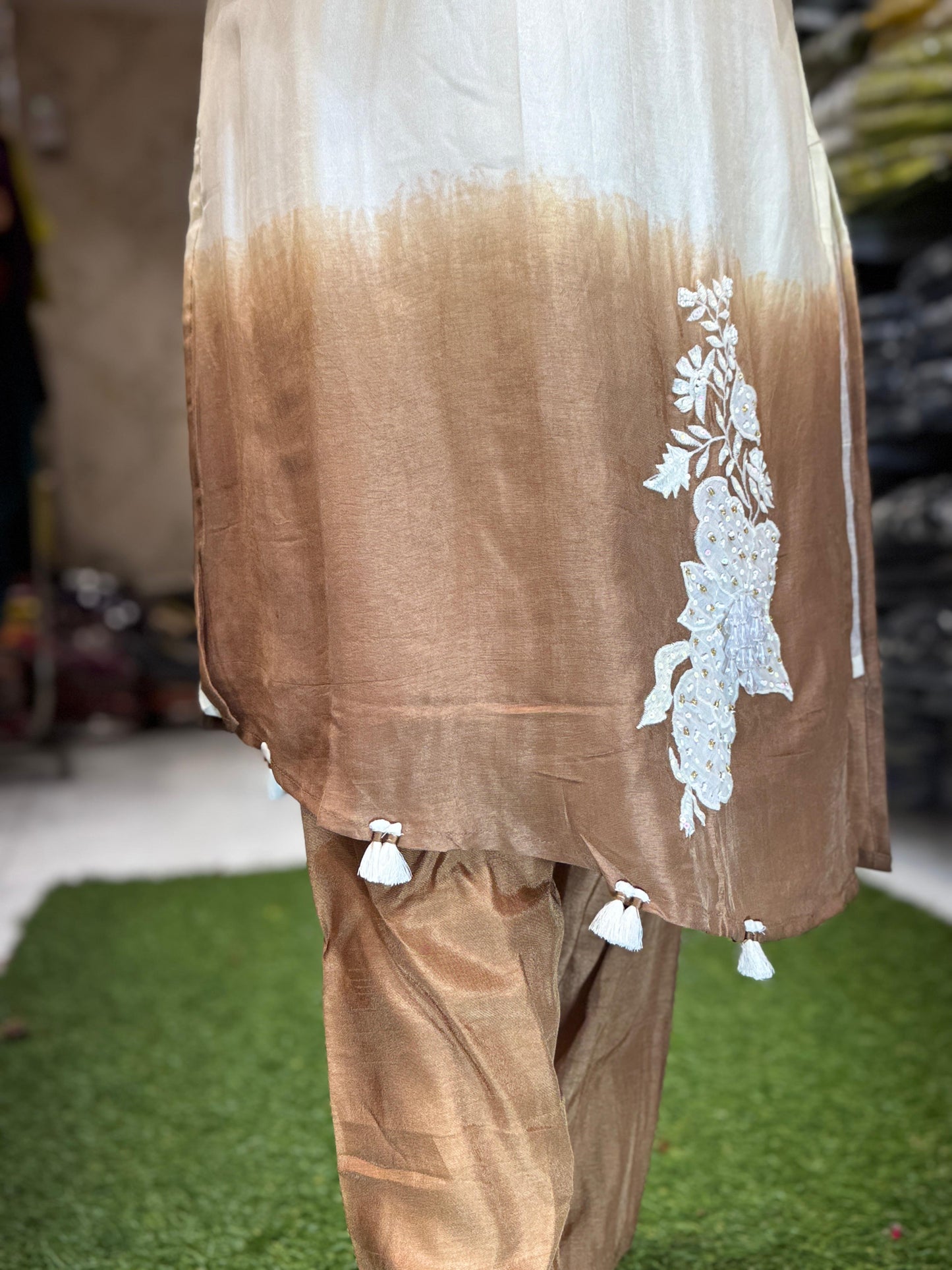 Dola Silk Off White And Brown 2pc Set