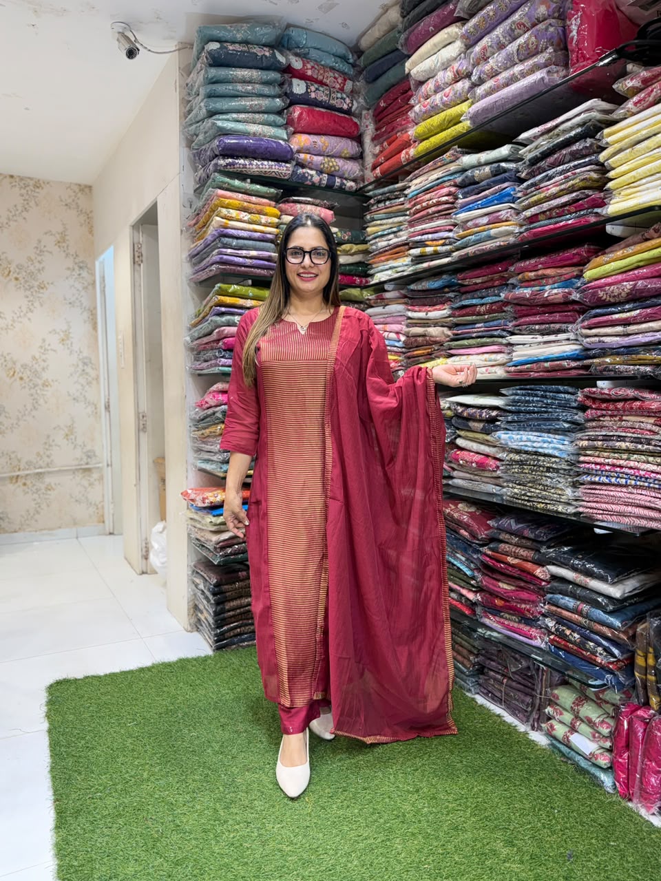 Pure Banaras Mull Chanderi Maroon 3pc Set