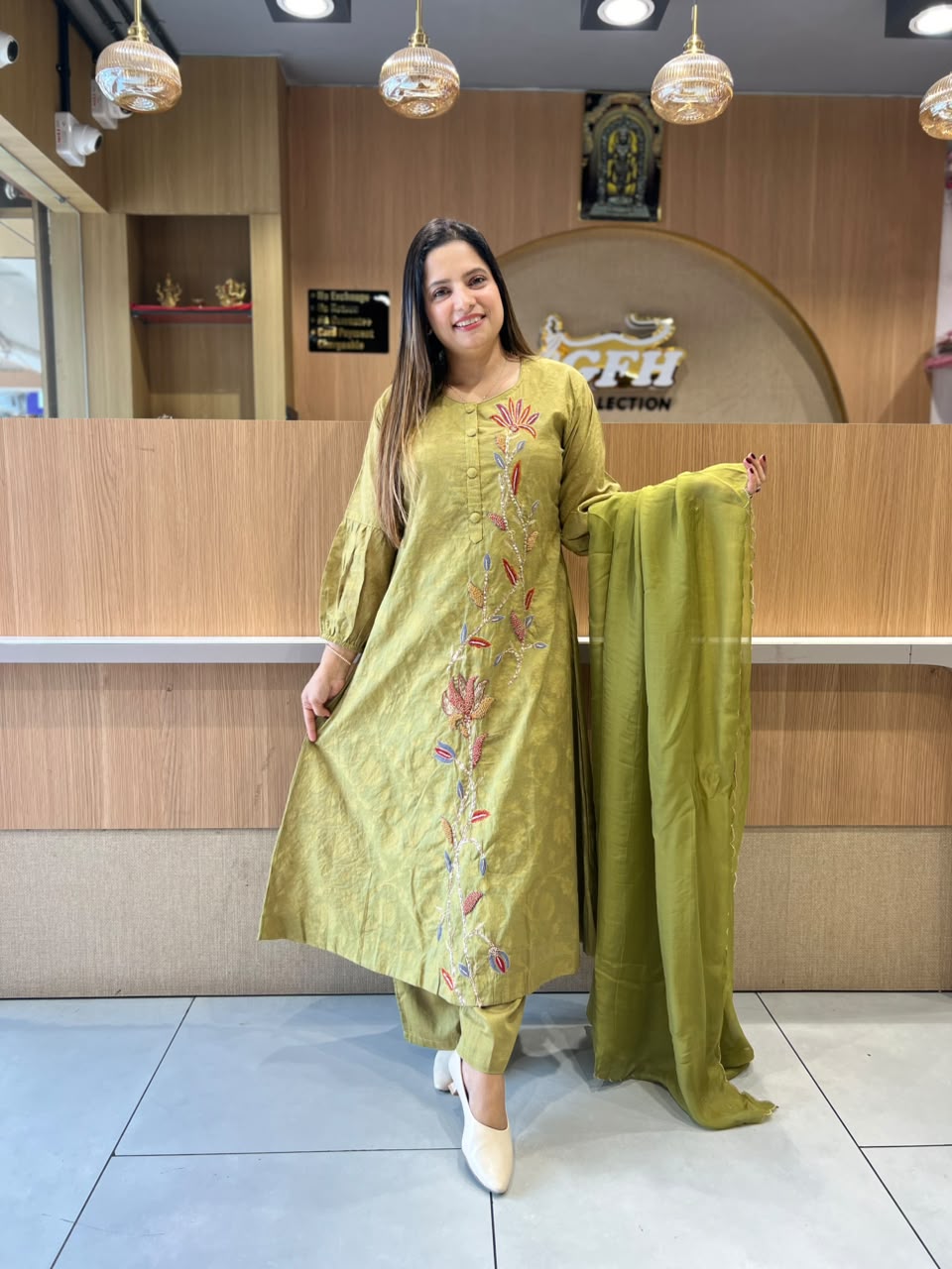 Pure Banarasi Mull Chanderi A-line Mehandi Green Color