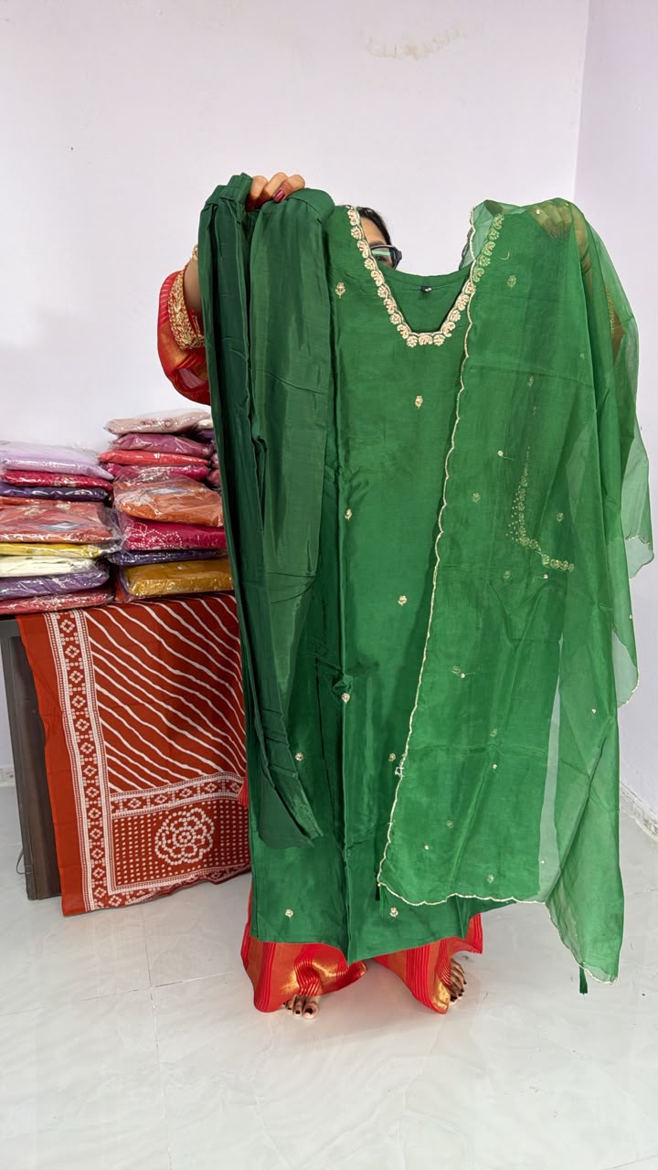 Dola Silk
