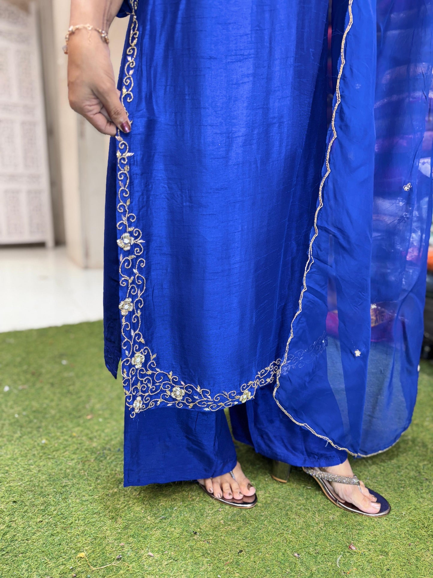 Dola Silk Blue 3pc Suit