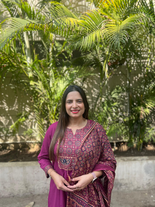 Summers friendly Pure Cotton Agrak Print 3 pc suit- Magenta pink colour