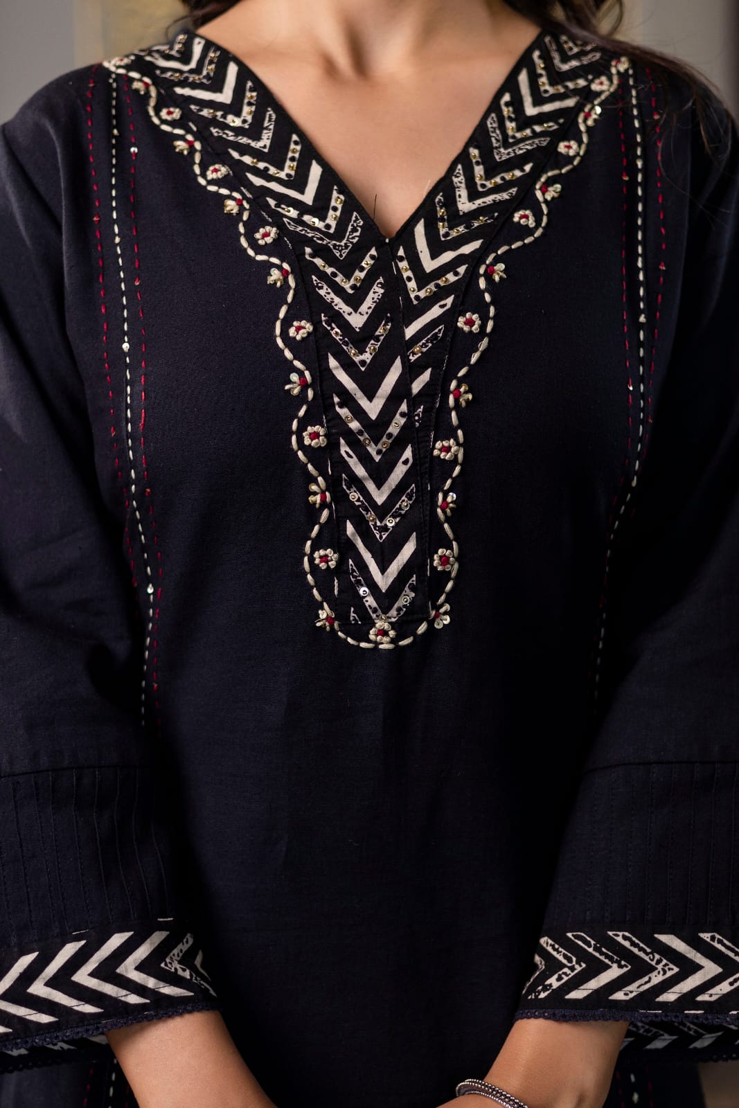 Pure Flex cotton 3 Pc suit With Katha detailing on neck black