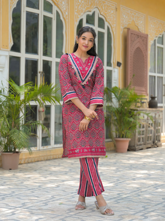Pure Cotton 2pc Set V Neck Pattern in Lacework Pink Color
