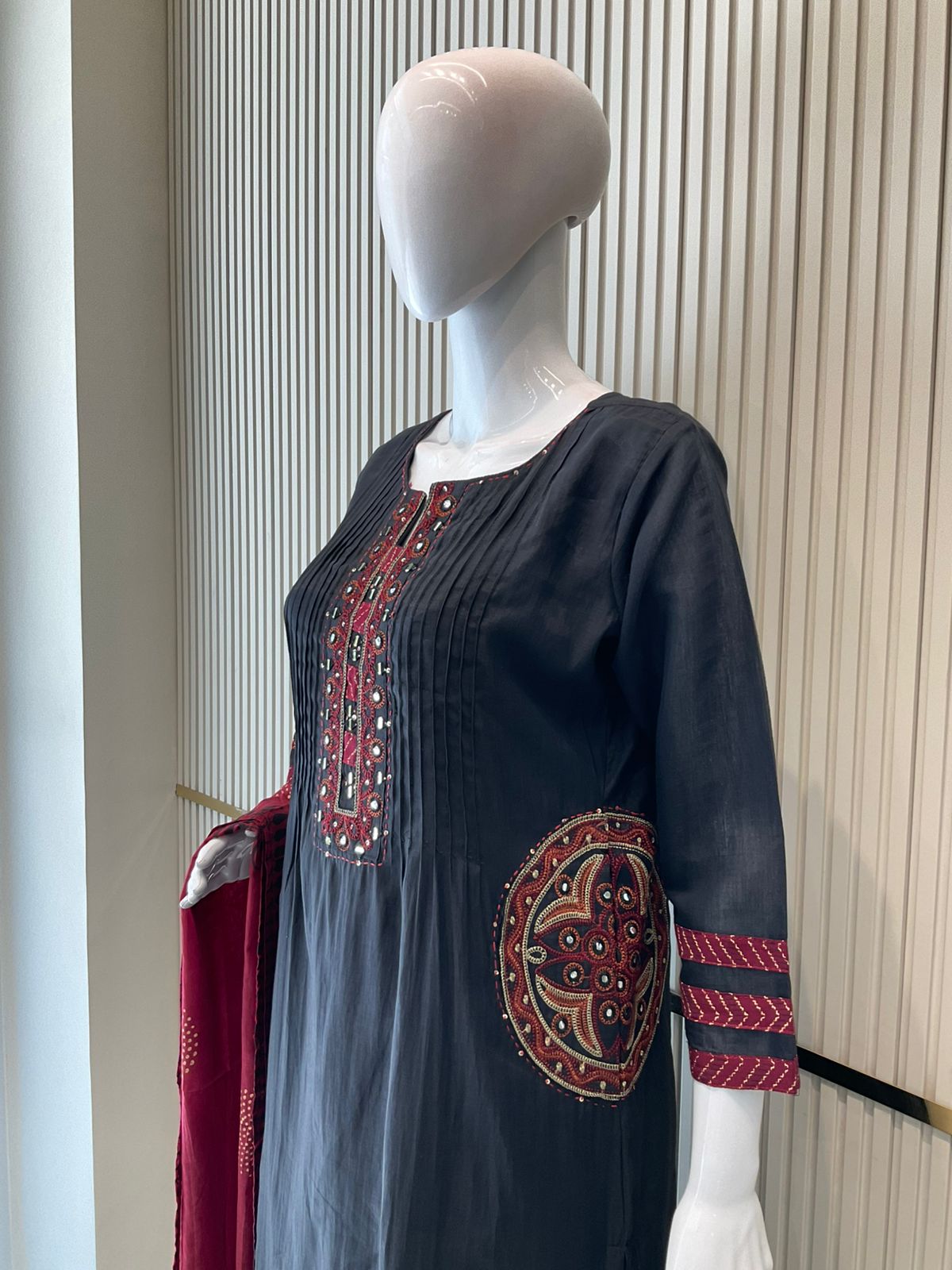 Mull Chanderi Black 3pc Suit
