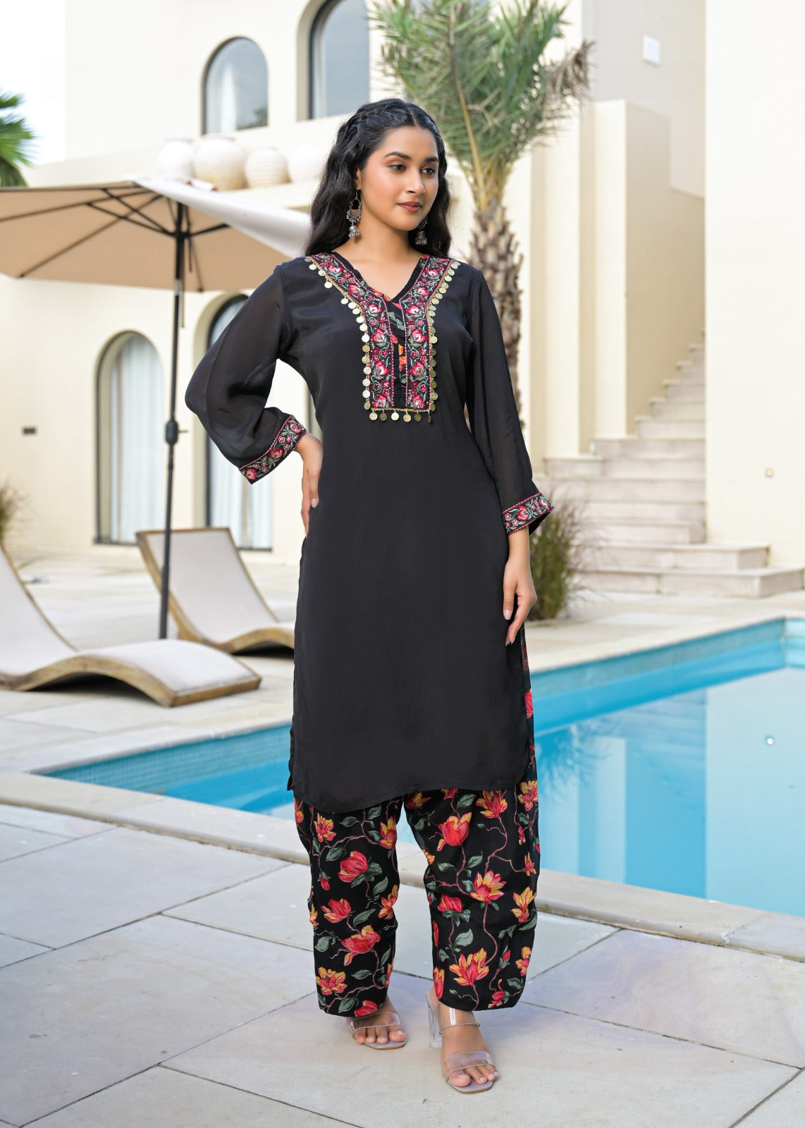 Chinon Black 2pc Set