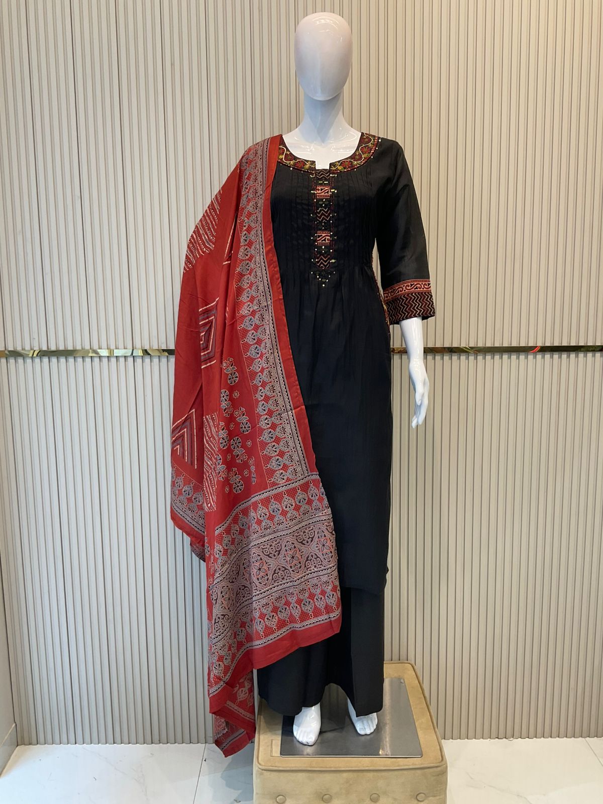 Mull Chanderi Black 3pc Set