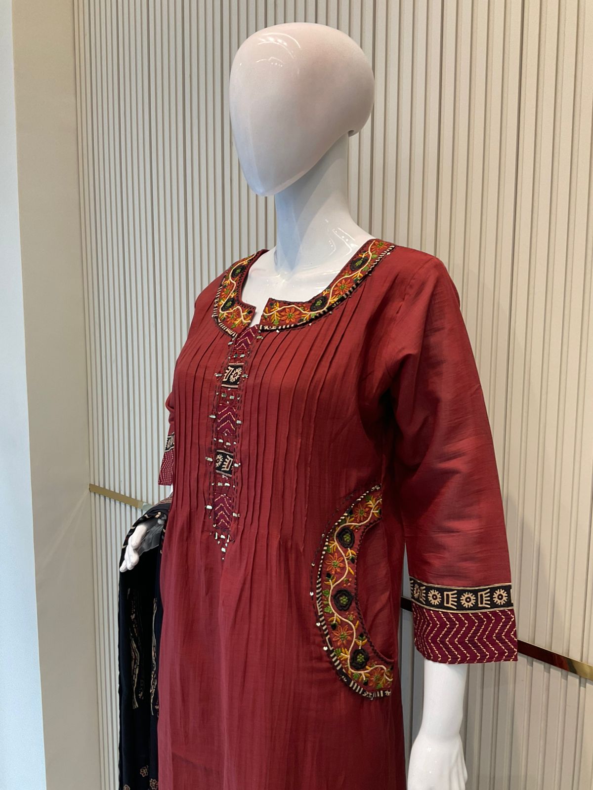 Mull Chanderi Maroon 3pc Set