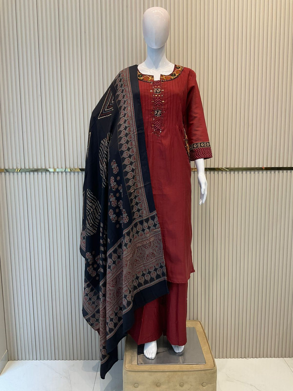 Mull Chanderi Maroon 3pc Set