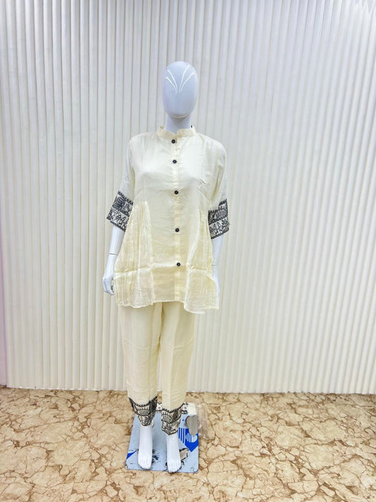 Pure Chinon Thread Work 2pc Set White Color