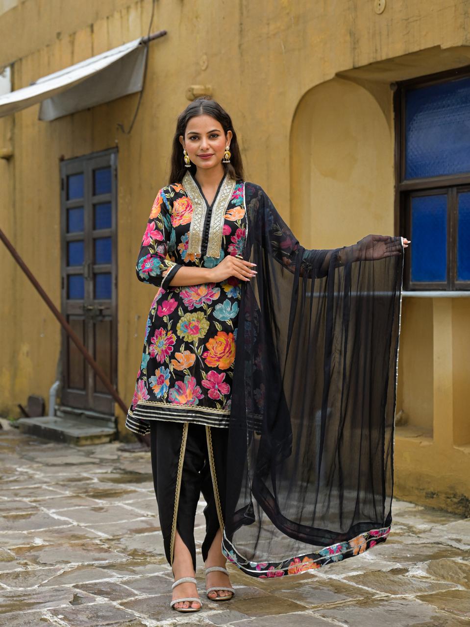 Chinon Black 3pc Set