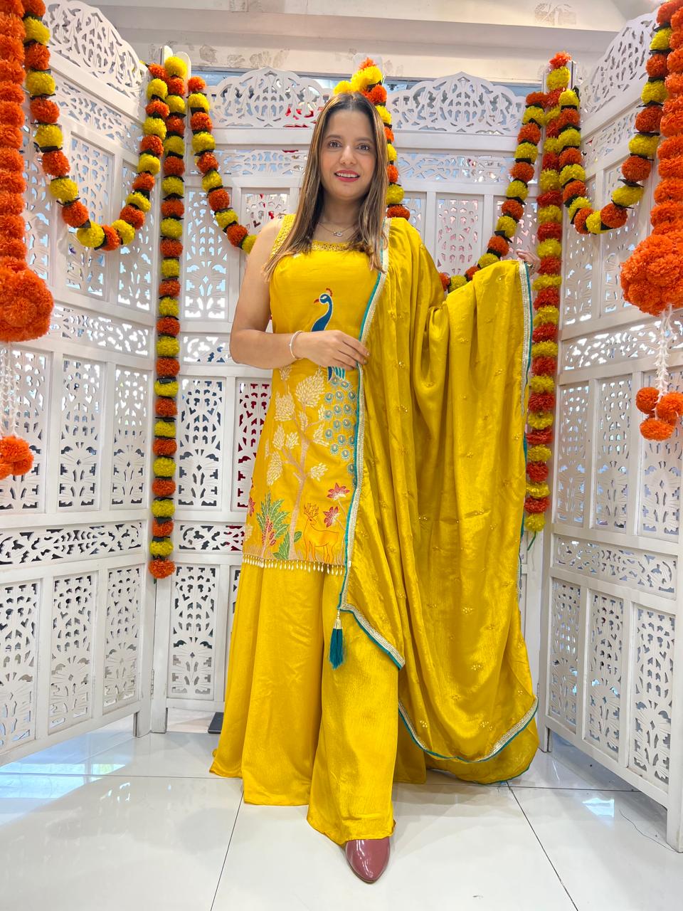 Chinon Yellow 3pc Set