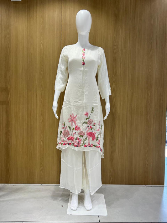 Chinon White 2pc Set