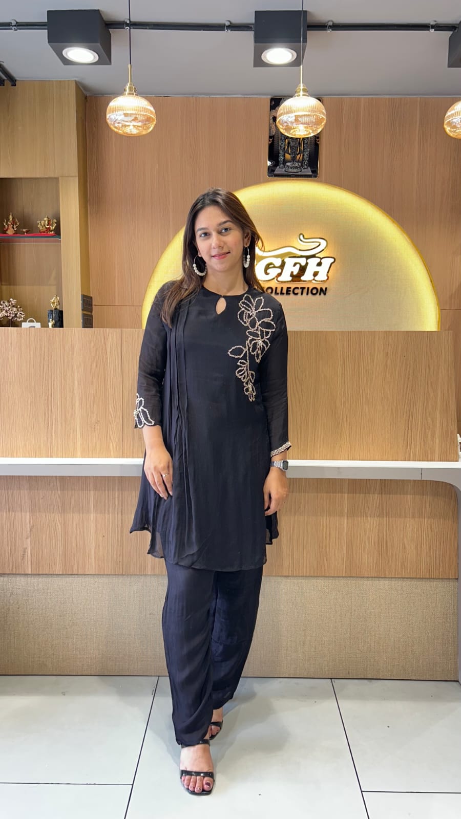 Chinon Black 2pc Set