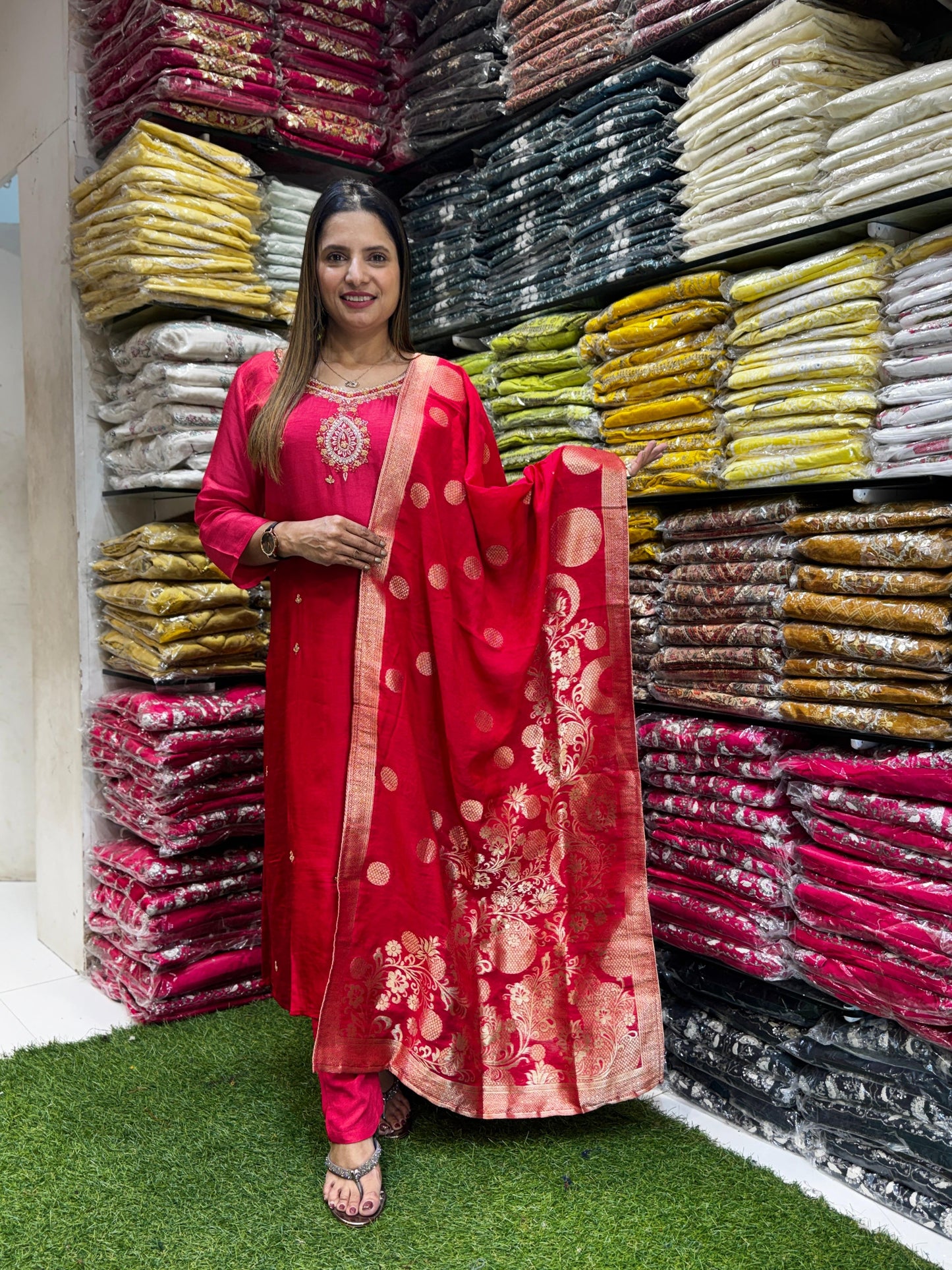 Dola Silk Red 3pc Set