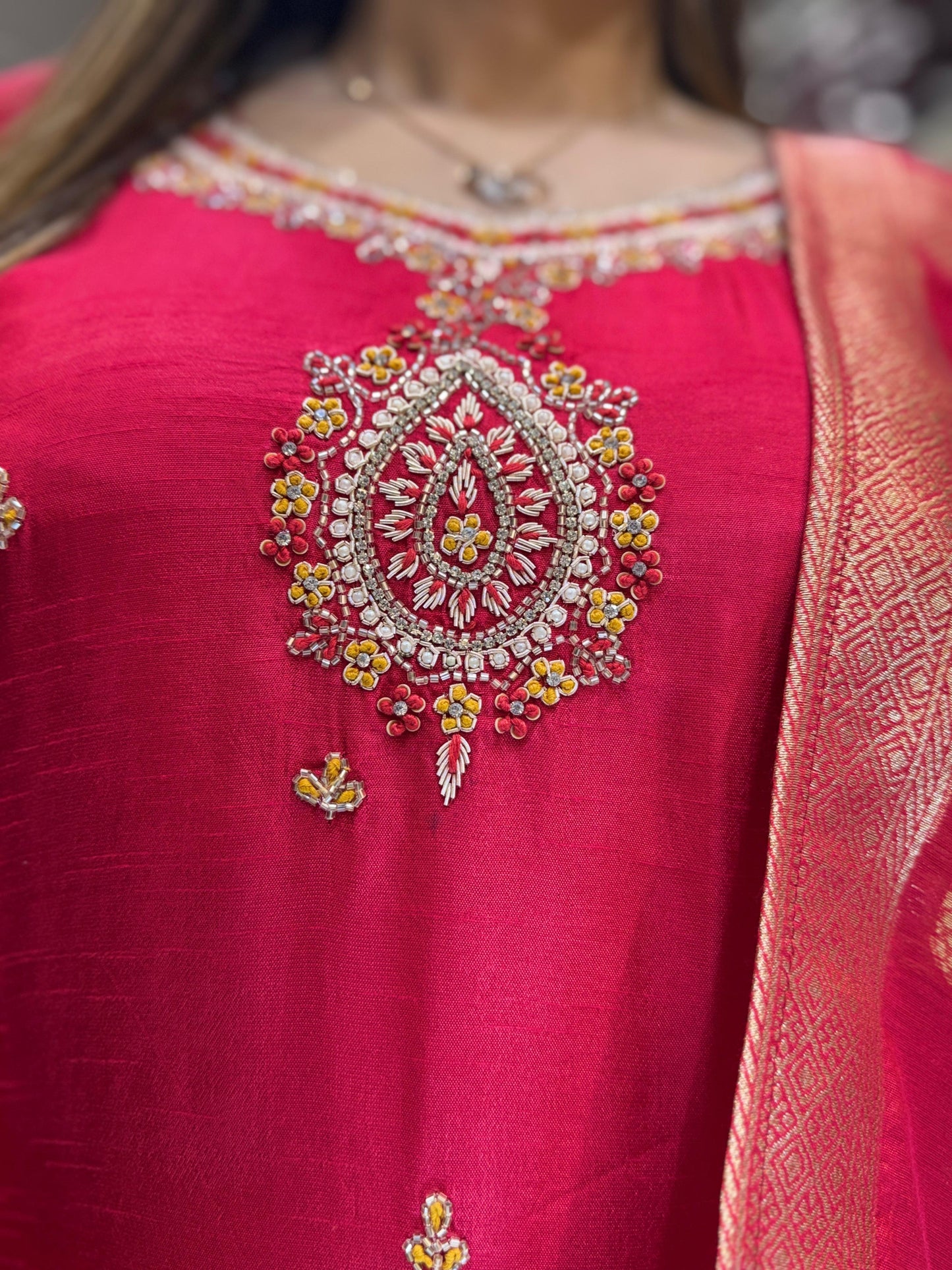 Dola Silk Red 3pc Set
