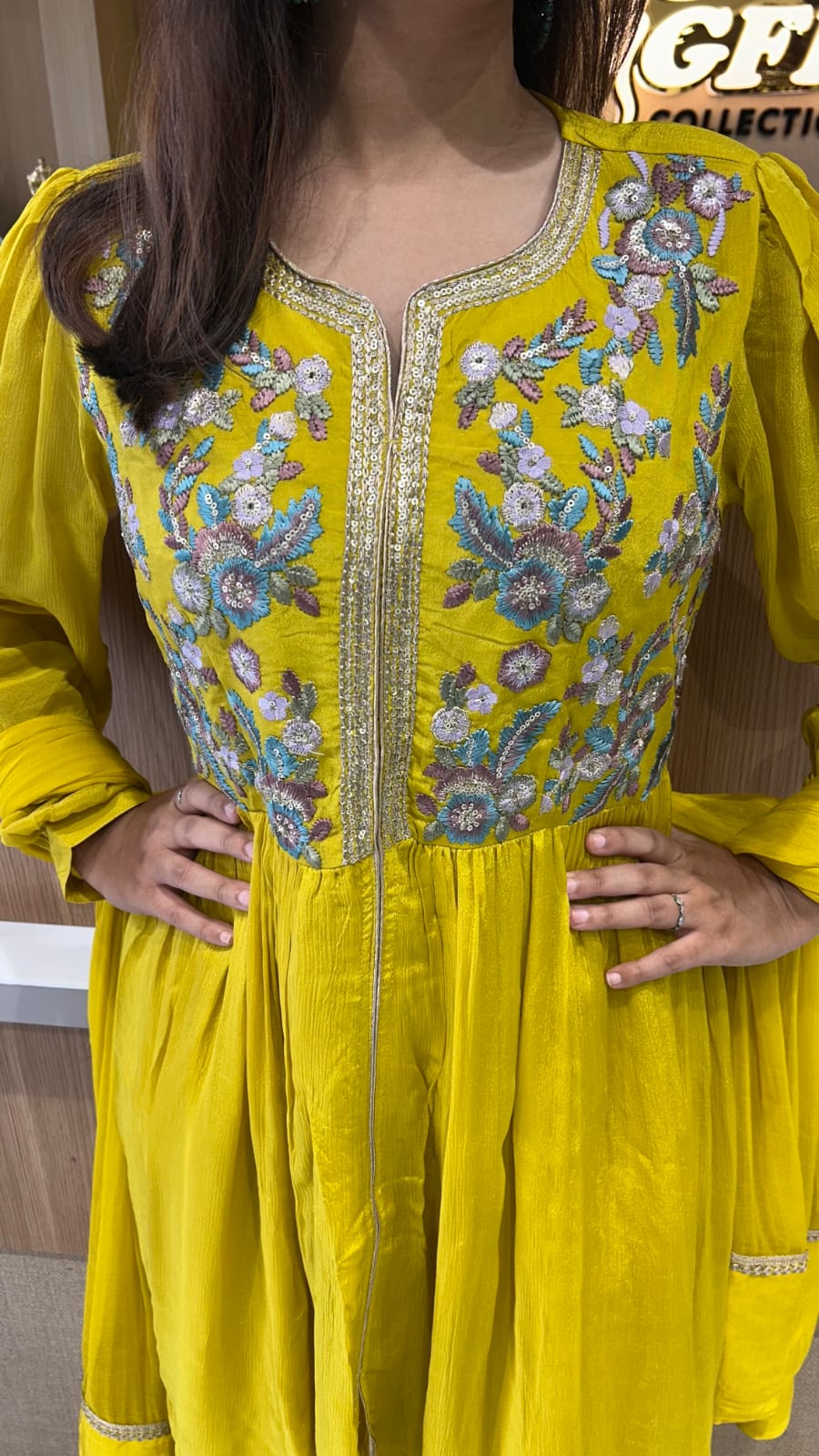 Chinon Yellow 3pc Set