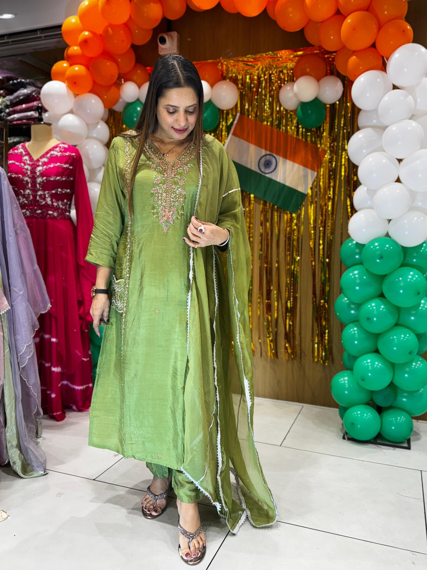 Dola Silk Mahendi Green 3pc Set