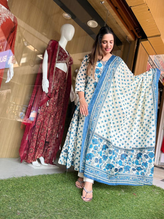 Mull Cotton Off White Shoulder Anarkali 3pc Set