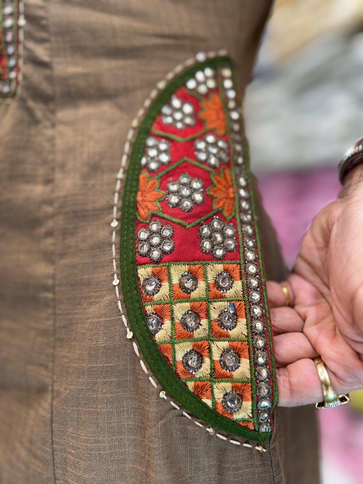 Pure Gujarat LINEN sluv Brown 3 pc suit