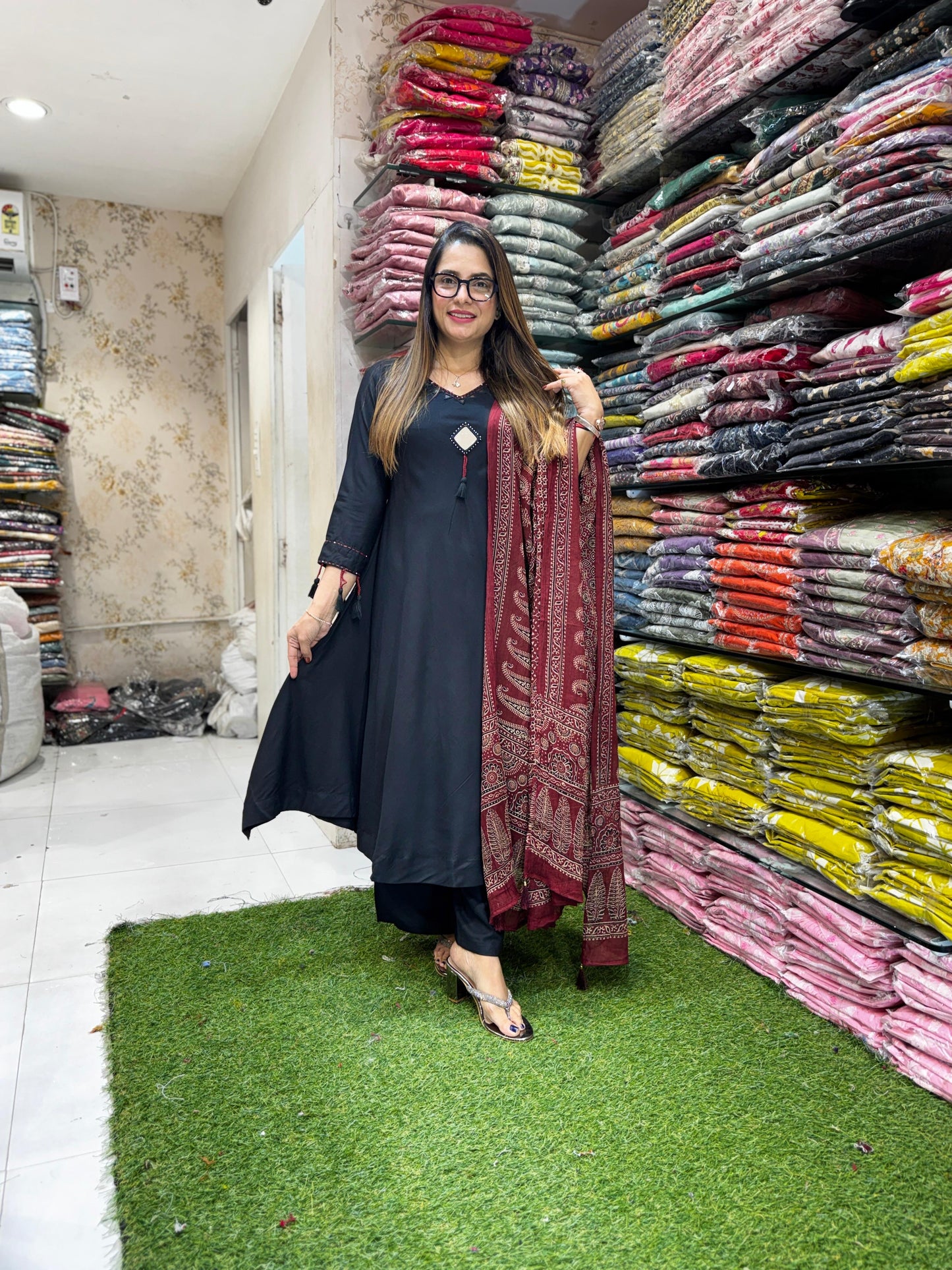 Pure Gaji Silk Black Uref Cut 3pc Set