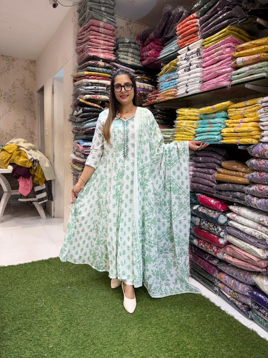 Pure Mull Cotton Off White And Green Shoulder Anarkali 3pc Set