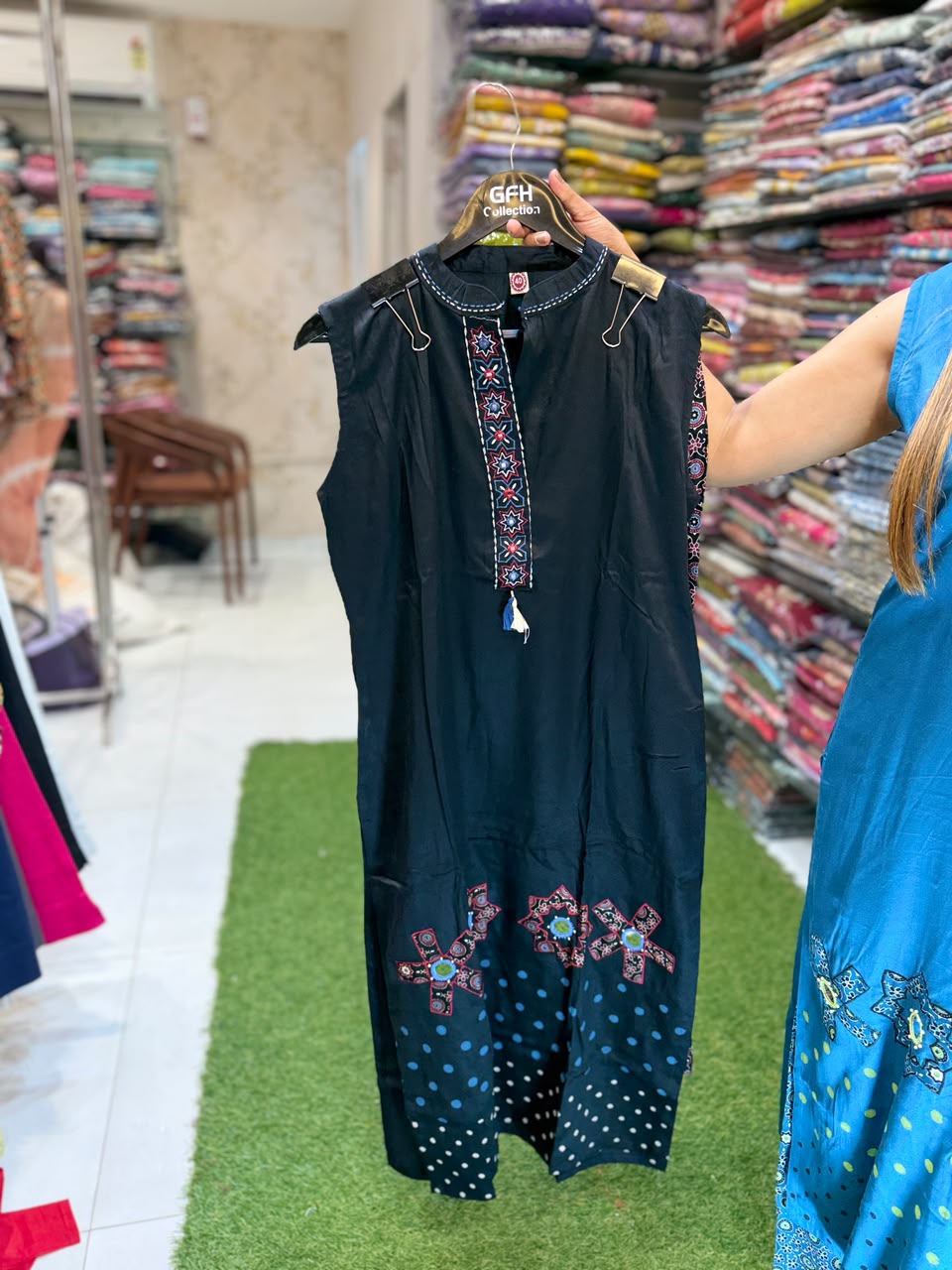 Pure Gaji Silk Black 2pc Set