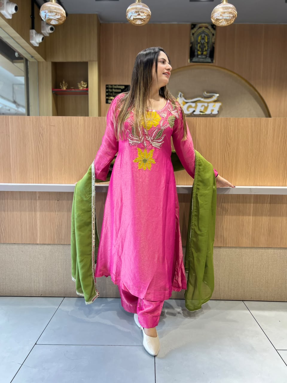 Pure Simmer Tissue Hand Applique Work Rani pink color