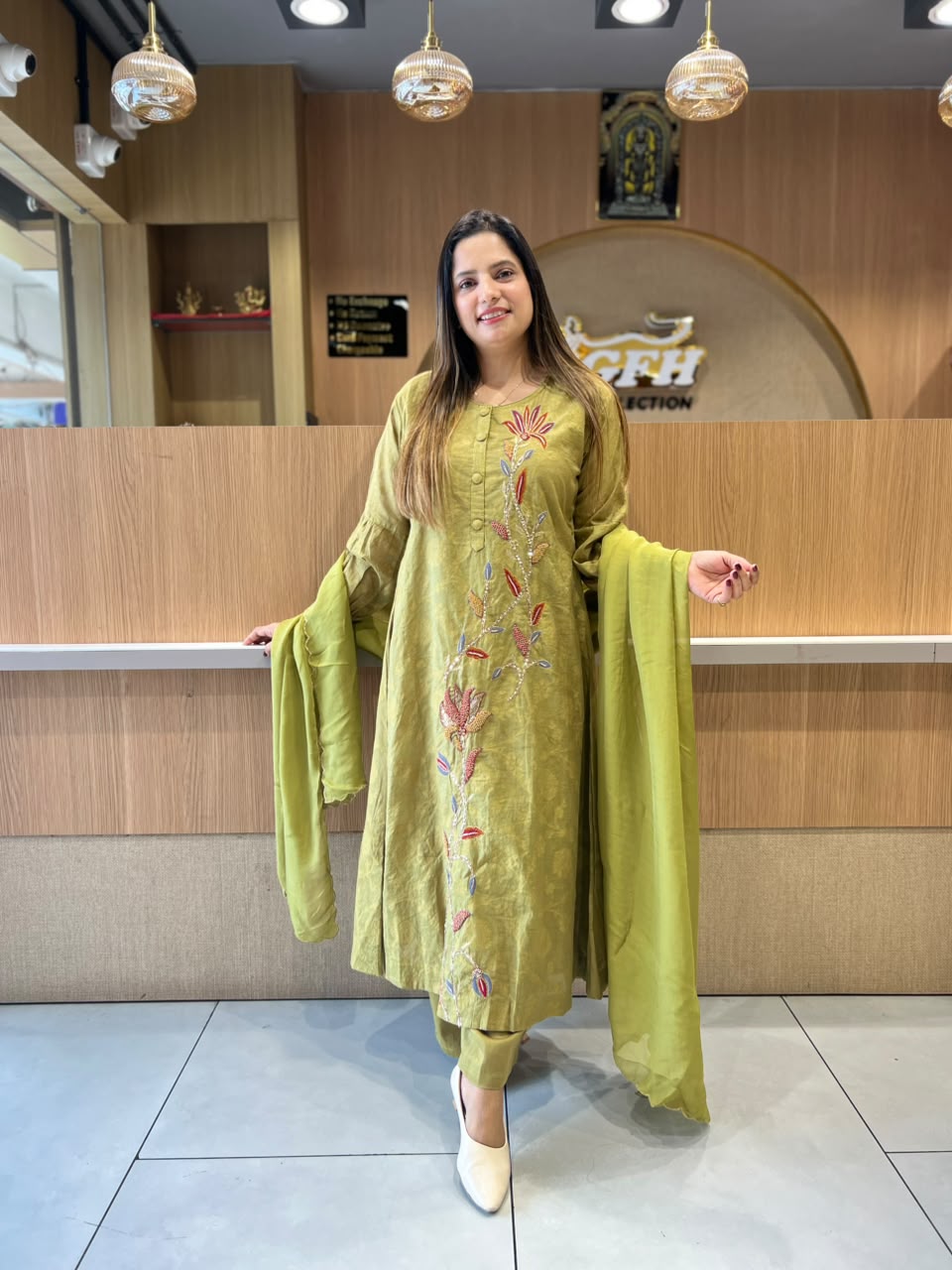 Pure Banarasi Mull Chanderi A-line Mehandi Green Color