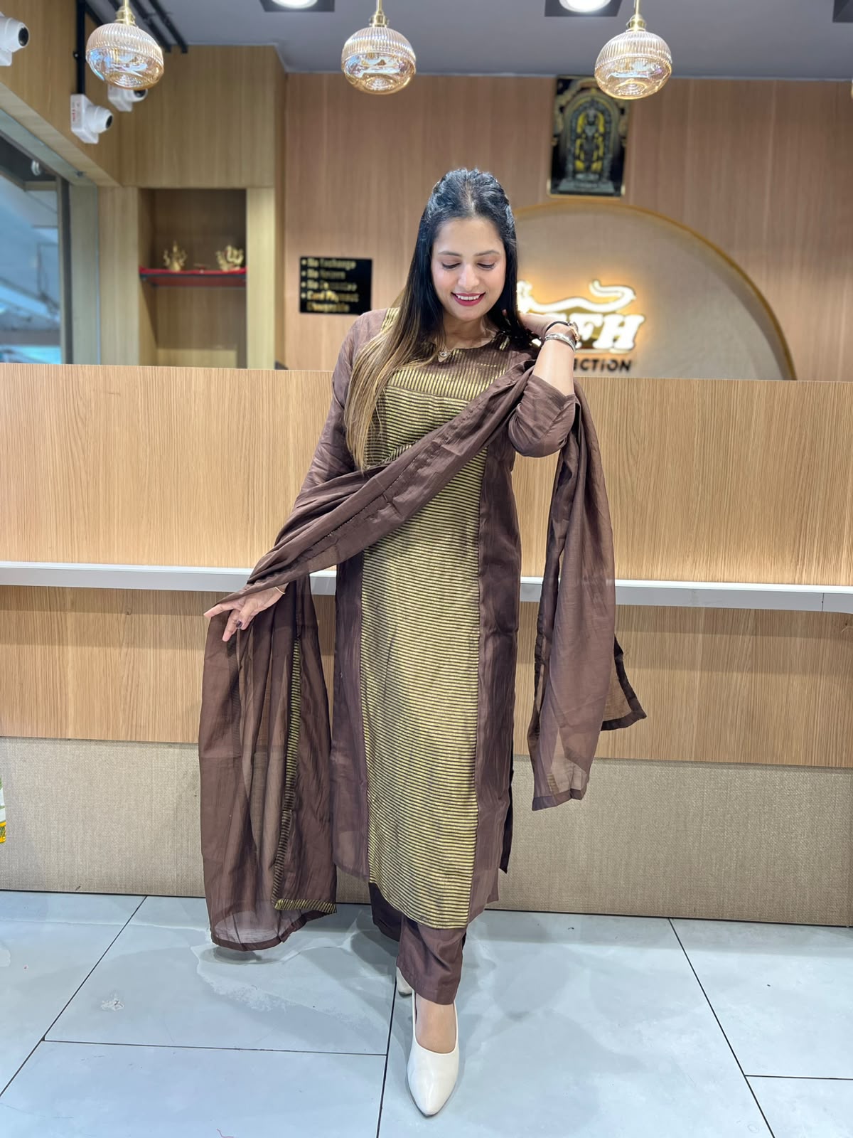 Pure Banaras Mull Chanderi Braun 3pc Set