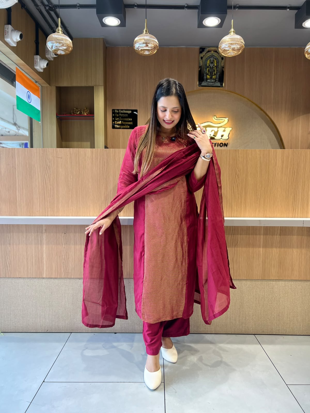 Pure Banaras Mull Chanderi Maroon 3pc Set