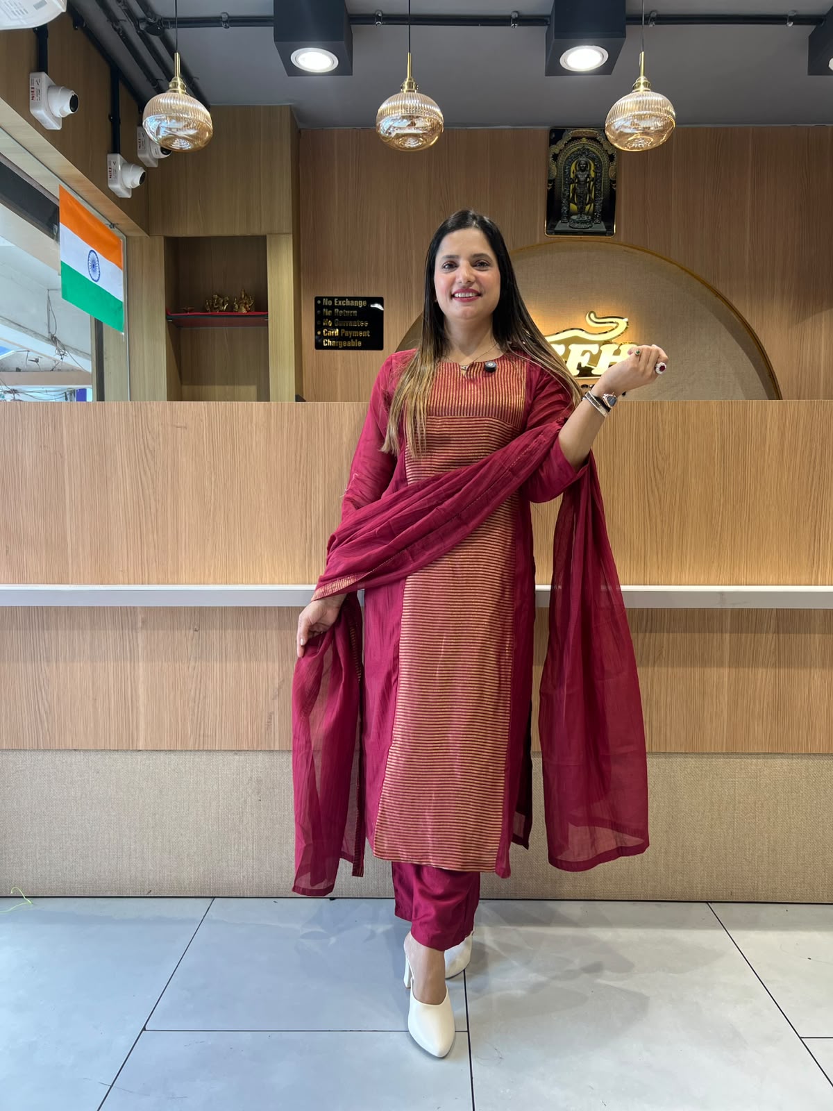 Pure Banaras Mull Chanderi Maroon 3pc Set