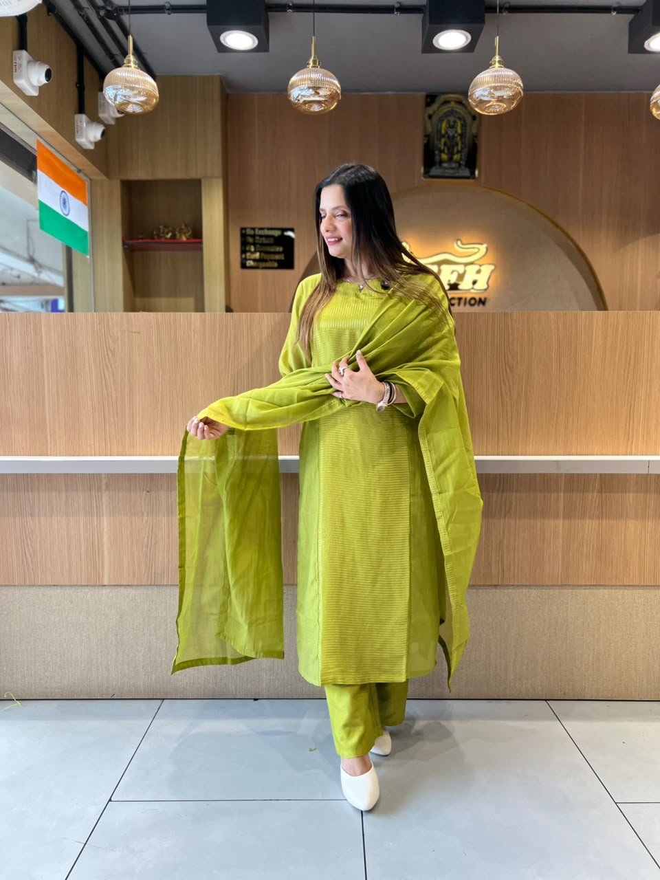 Pure Banaras Mull Chanderi Green 3pc Set