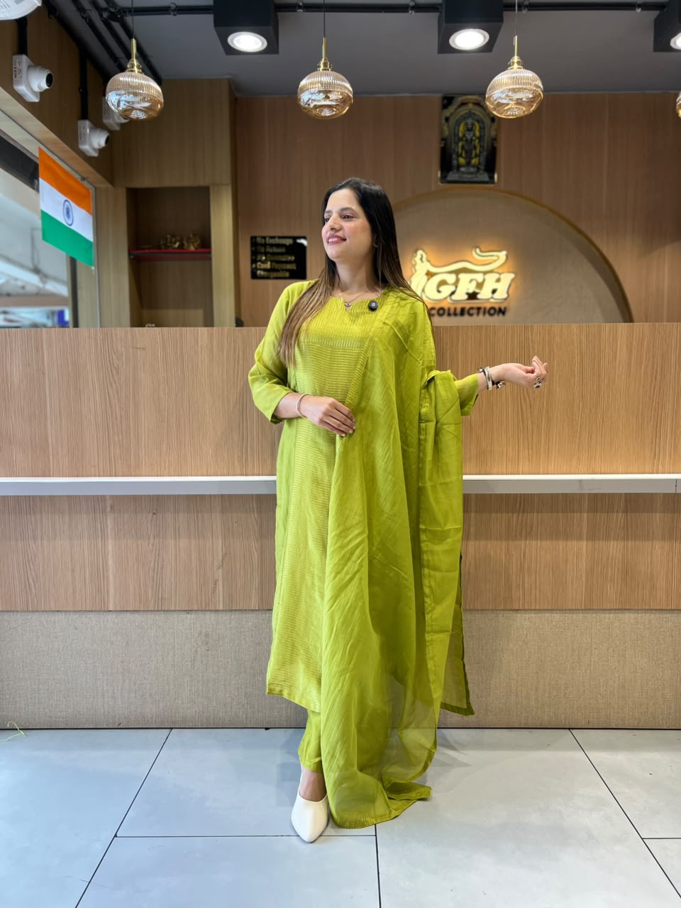 Pure Banaras Mull Chanderi Green 3pc Set