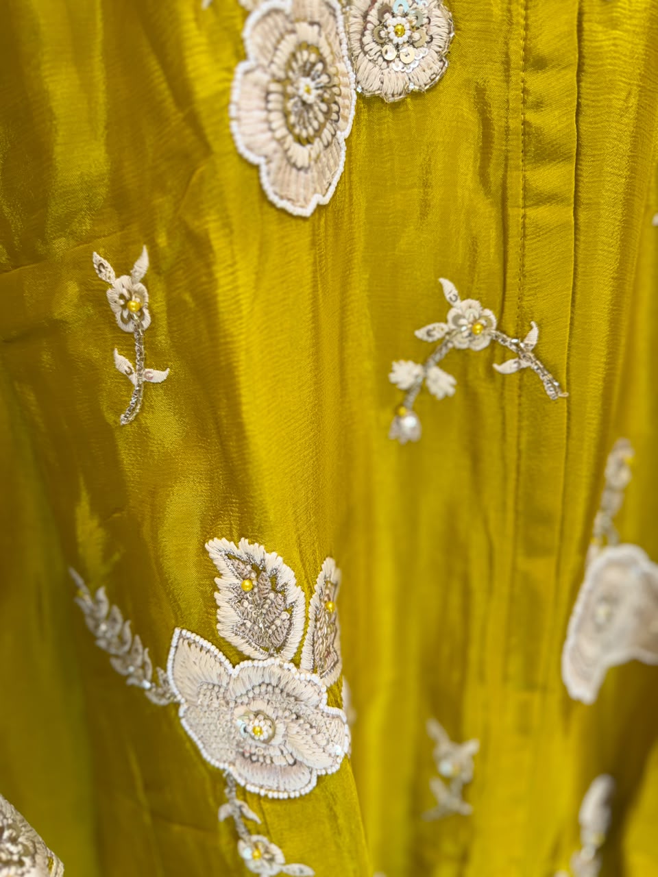 Pure Chinon Yellow 2pc Set