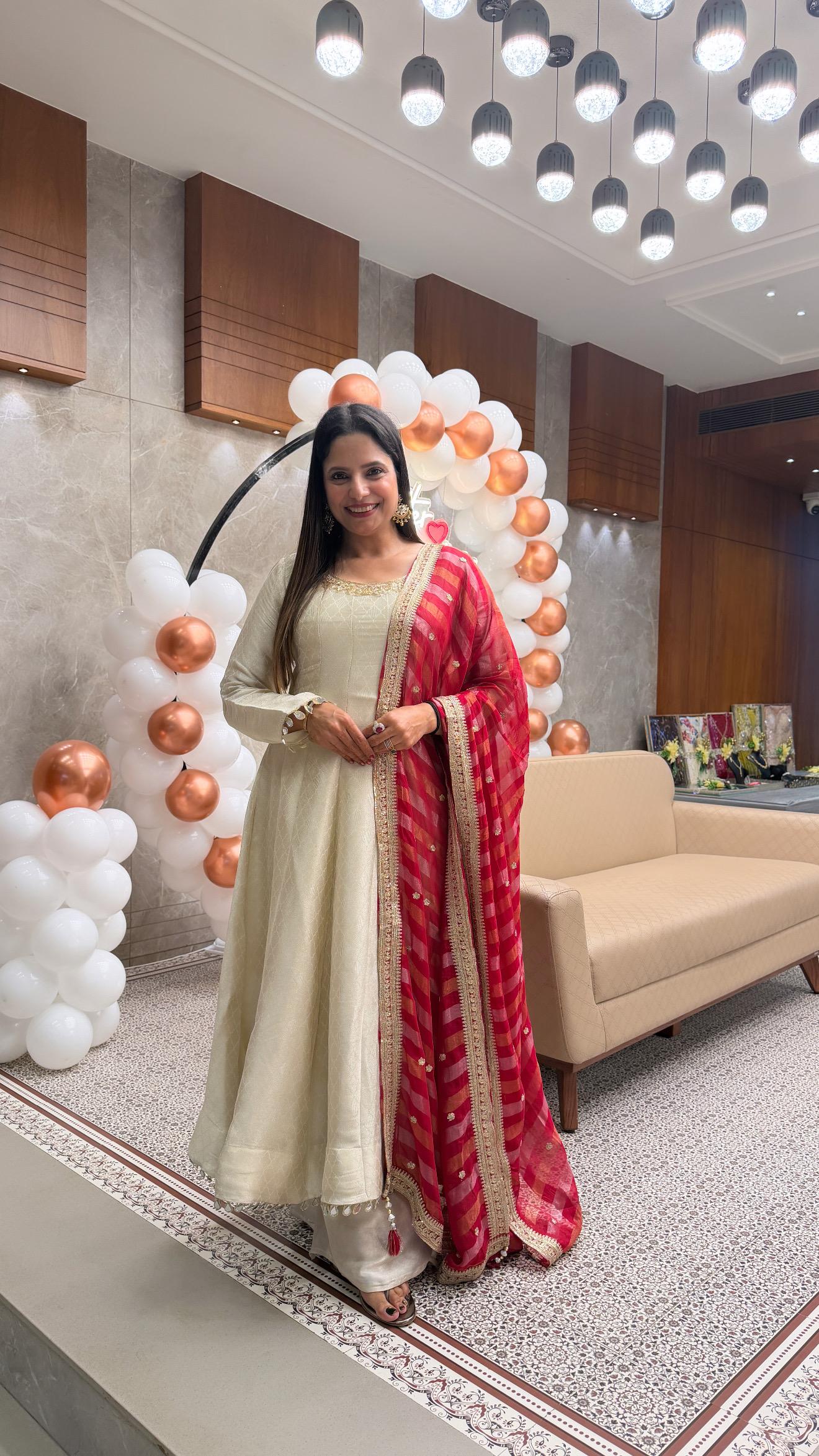 Pure Brocket Silk Ivory 3pc Set