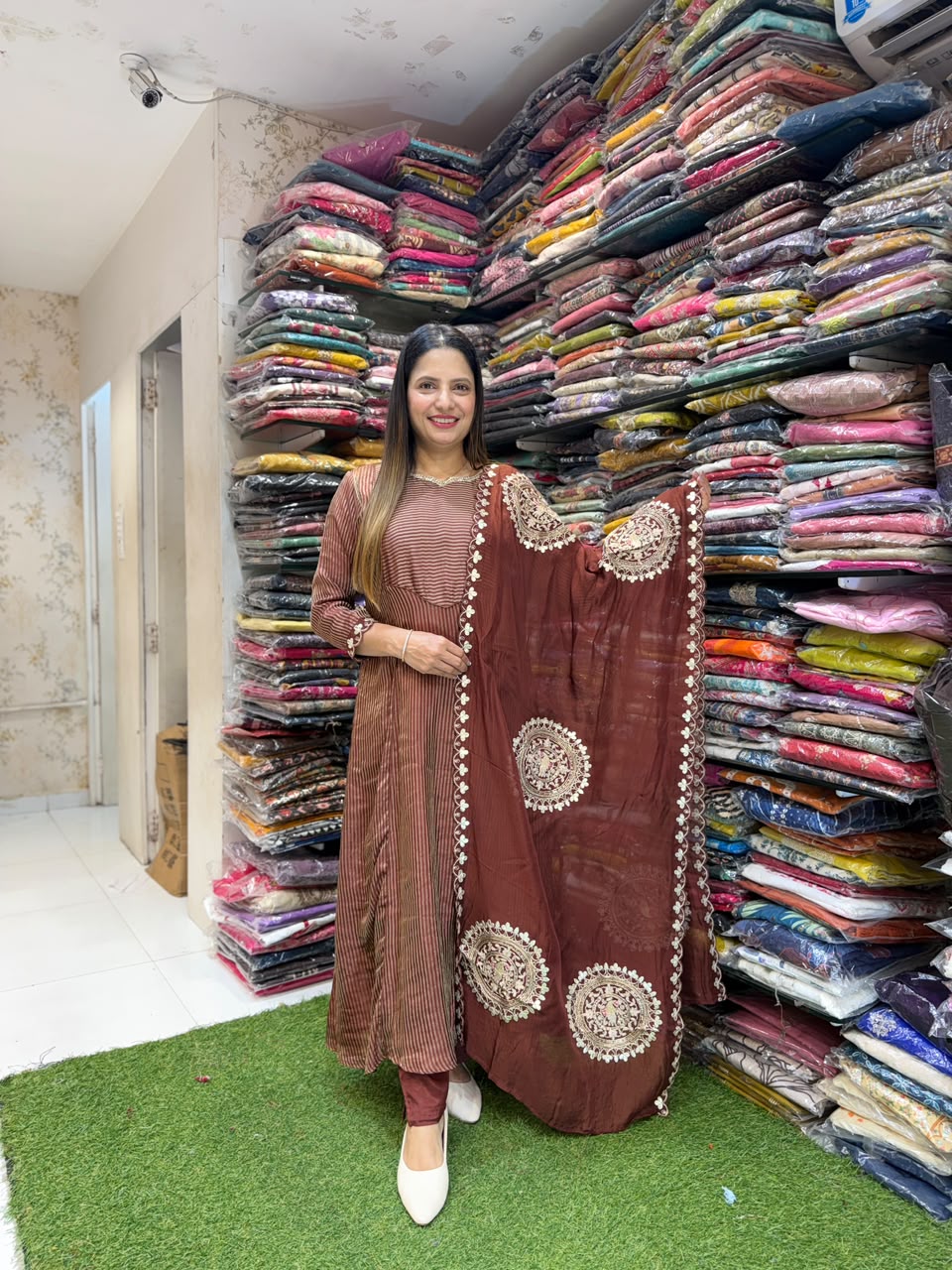Pure Banaras Mull Chanderi Brown 3pc Set