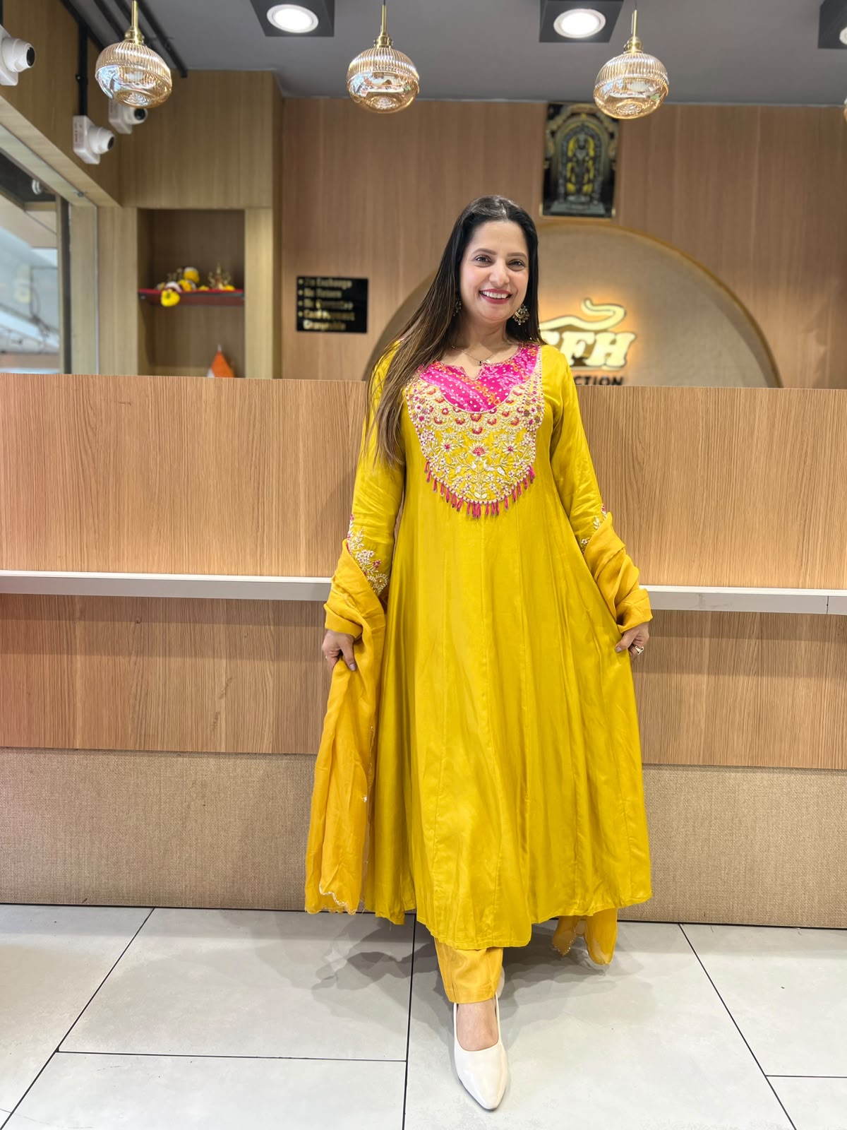 Pure Banaras Mull Chanderi Yellow 3pc Set
