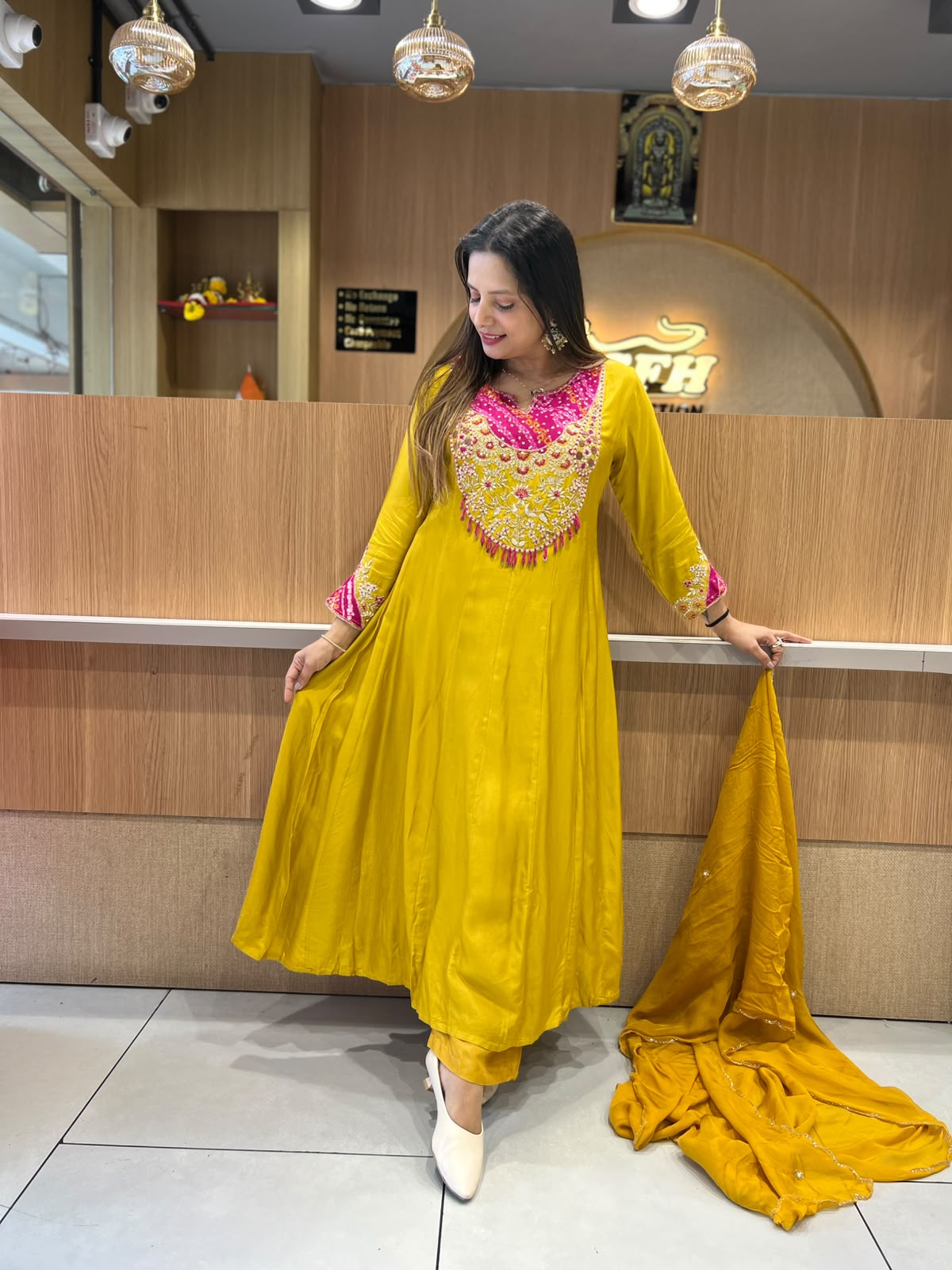 Pure Banaras Mull Chanderi Yellow 3pc Set