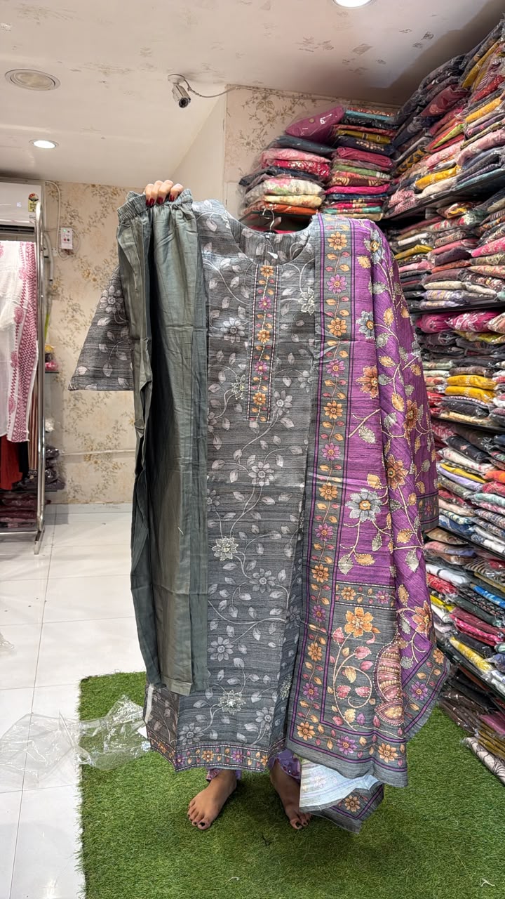 Pure Maheshwari Silk Gray 3pc Set